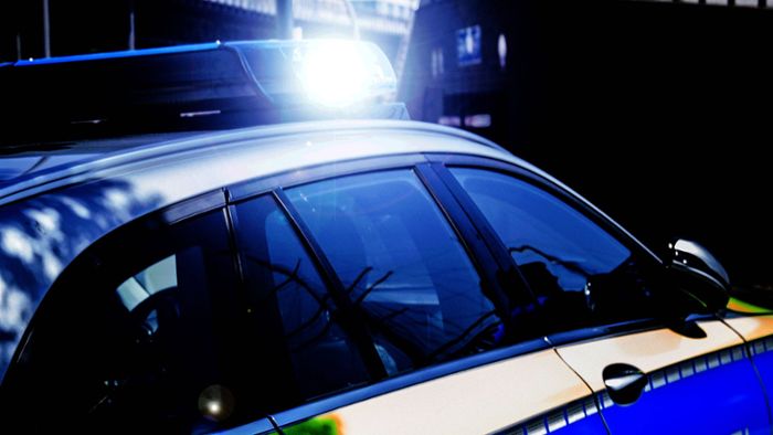Polizeifahndung in Stuttgart: Bewohner verfolgt Einbrecher – und bricht sich den Arm