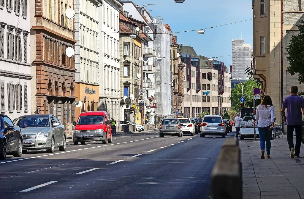 Hauptstätter Straße: Eine Stadtautobahn, die tief ins Fleisch der Innenstadt schneidet. Wie halten es die Menschen hier nur aus?
