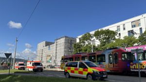 Stadtbahn führt Gefahrenbremsung durch – vier Personen verletzt